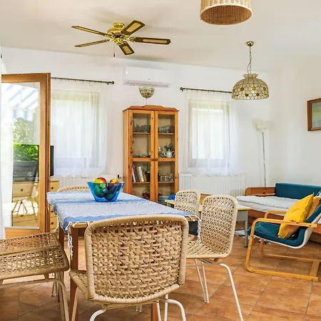 Nyaraló Nadori 1 By Interhome